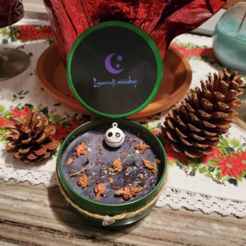 ( 8oz) The Pumpkin King's Festive Candle, The Nightmare Before Christmas